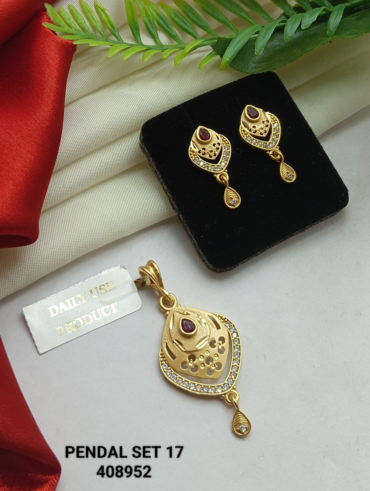 Shree Daily-Wear Gold Pendant