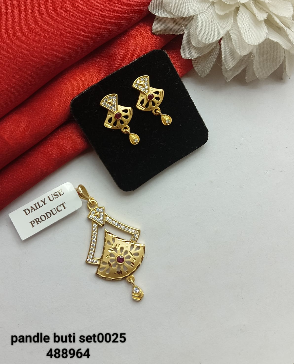 Kiya AD Pendant & Earring Set