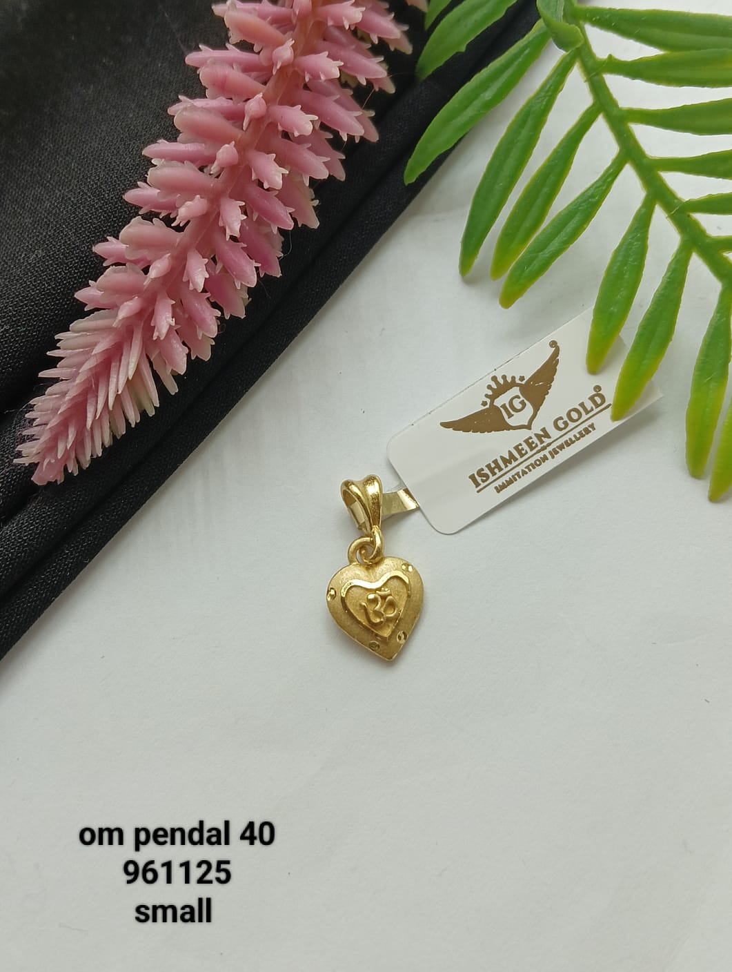 Pari Long Latkan Drop Earrings